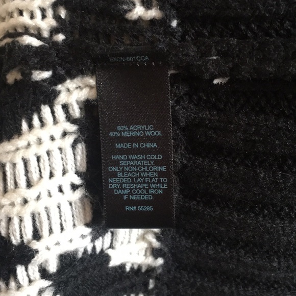 Women’s Express Aztec Sweater Jacket (XS) - Picture 5 of 5